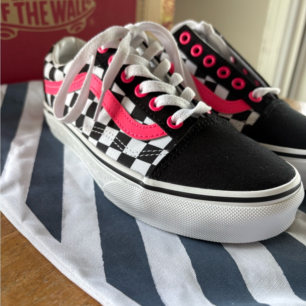 NEW Vans Customs Neon Pink Sidestripe Old Skool Wide Women’s 5.5/Men’s 4